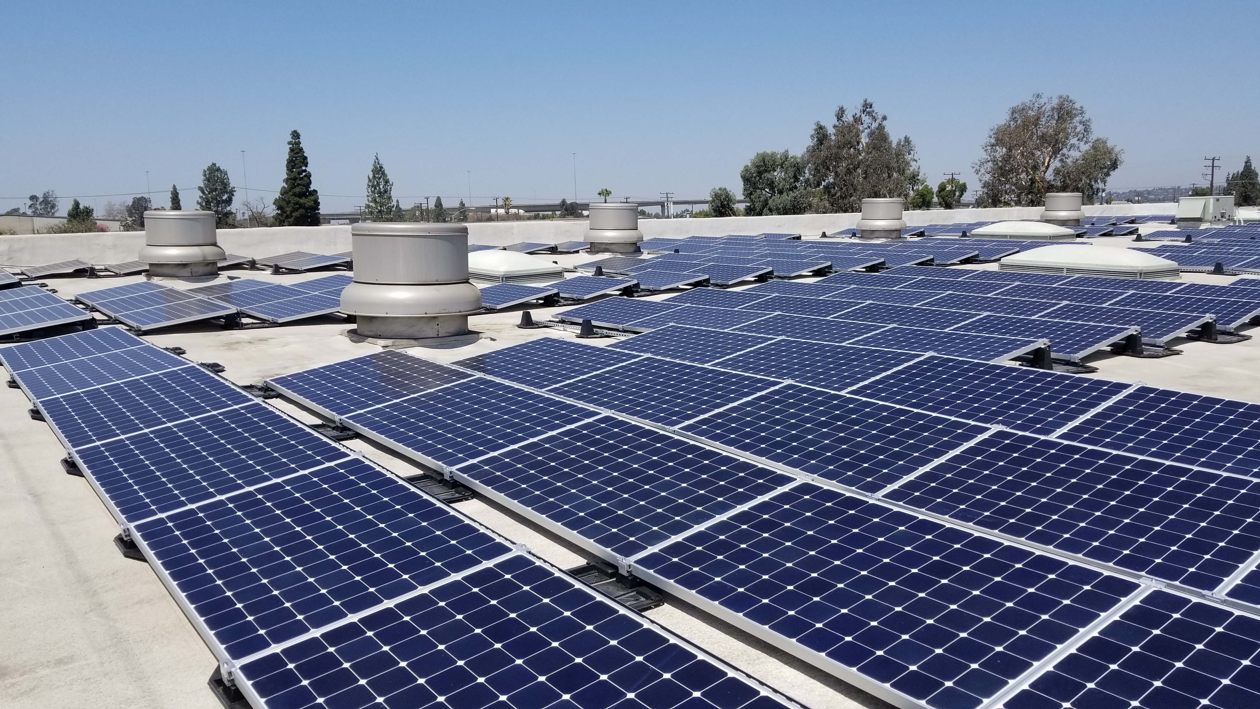 Qualitask rooftop solar panel array